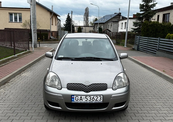 Toyota Yaris cena 5900 przebieg: 270256, rok produkcji 2004 z Koprzywnica małe 79